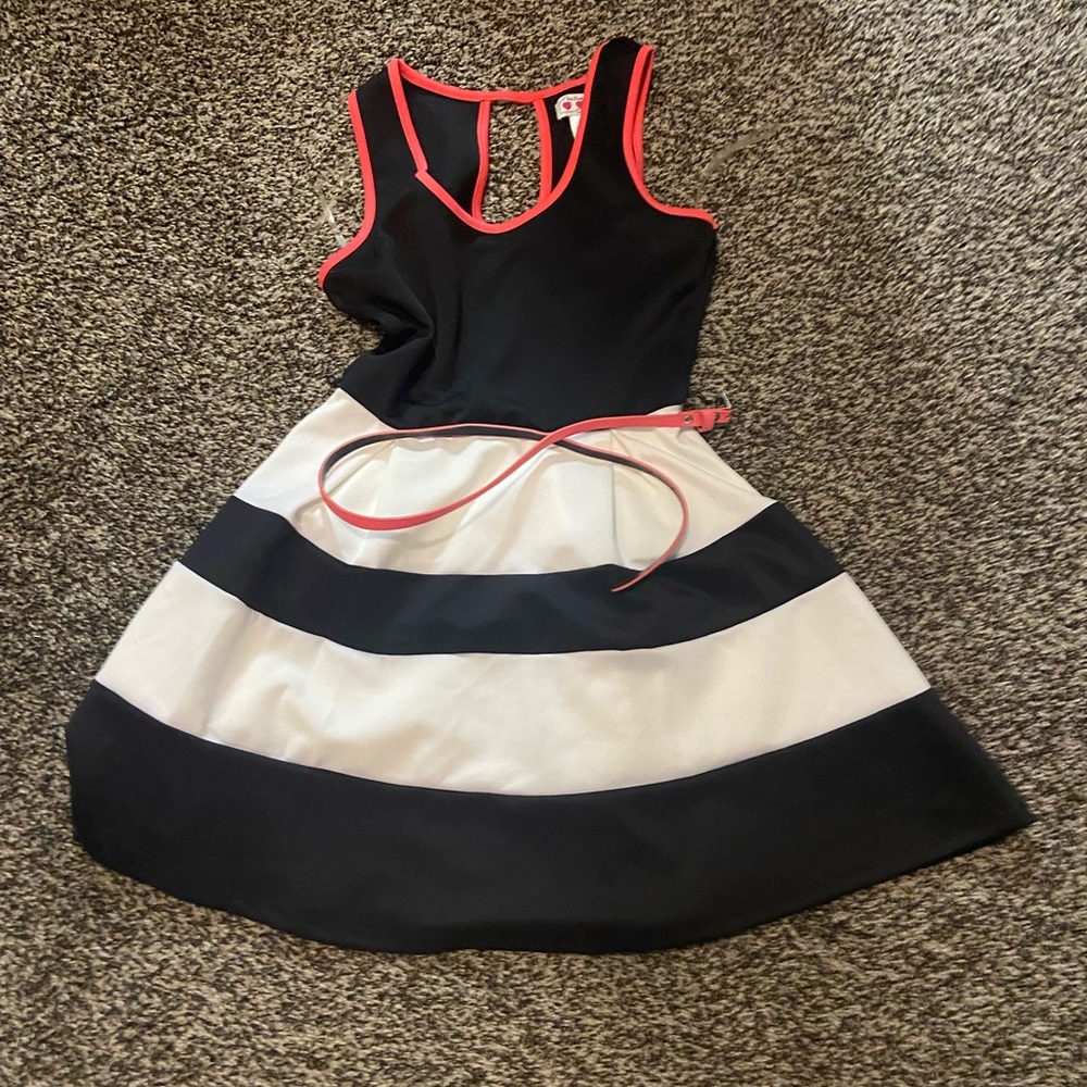 Black and white dress